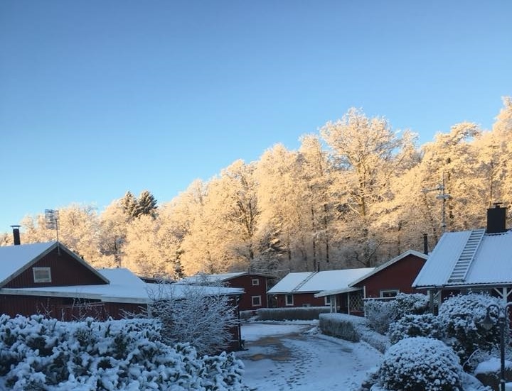 Vinterbild Hillesgården beskuren Vinterbild Hillesgården beskuren