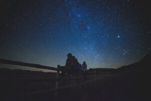 star-gazing-1149228 (1) stor star-gazing-1149228 (1) stor